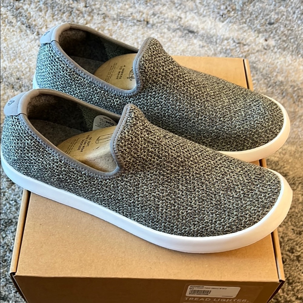 Casual Slip-On Shoes - Gray